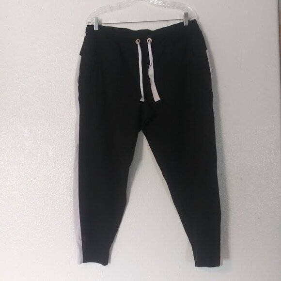 Avia women's size L (12-14) black and white jogger pants - Picture 1 of 12